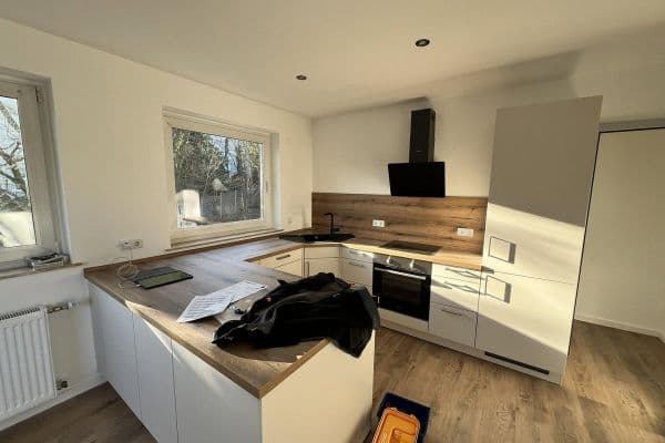 Prenájom bytu 2-izbový 79 m², Wetter Prenájom bytu 2-izbový 79 m², Wetter