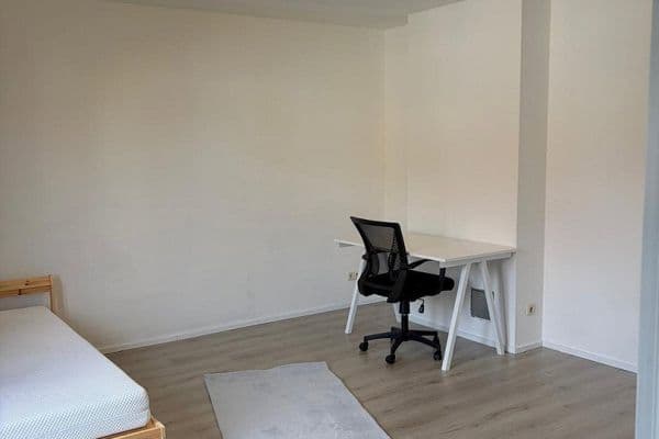 Prenájom bytu 52 m², Schweinauer Hauptstraße 39b, Nürnberg, Bavorsko Prenájom bytu 52 m², Schweinauer Hauptstraße 39b, Nürnberg, Bavorsko