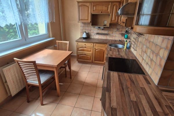 Prenájom bytu 3-izbový 76 m², Aloisina výšina, Liberec Prenájom bytu 3-izbový 76 m², Aloisina výšina, Liberec