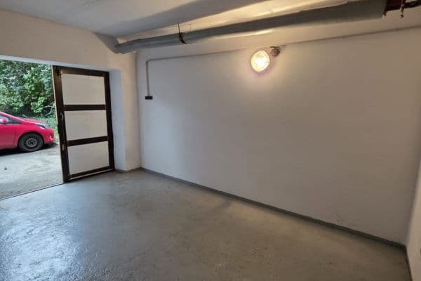 Prenájom garáže 15 m², Praha Prenájom garáže 15 m², Praha