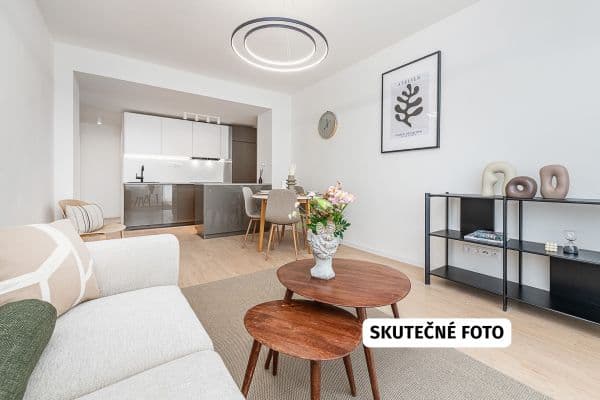 Predaj bytu 4-izbový 83 m², Naskové, Praha Predaj bytu 4-izbový 83 m², Naskové, Praha