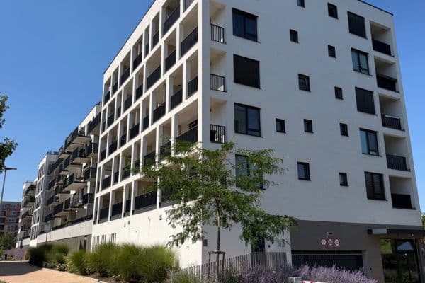 Prenájom garáže 16 m², Stočesova, Praha Prenájom garáže 16 m², Stočesova, Praha