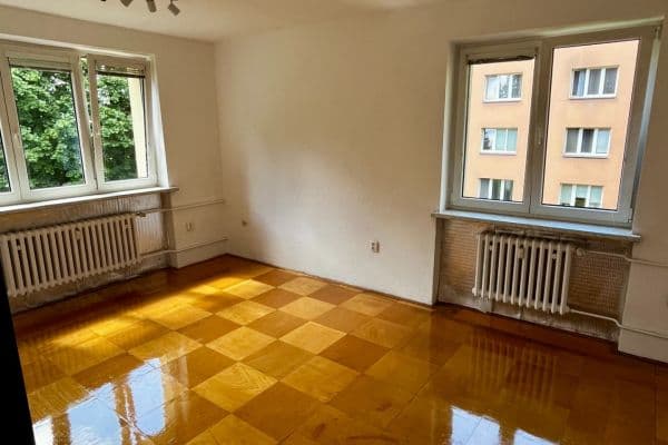 Prenájom bytu 3-izbový 80 m², Lískovecká, Frýdek-Místek Prenájom bytu 3-izbový 80 m², Lískovecká, Frýdek-Místek