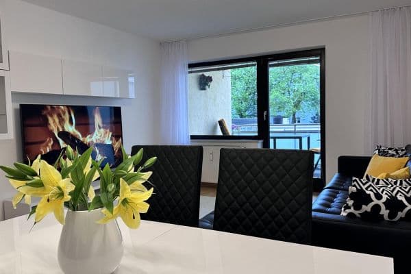 Prenájom bytu 3-izbový 73 m², Georgenschwaigstraße 24, München, Bavorsko Prenájom bytu 3-izbový 73 m², Georgenschwaigstraße 24, München, Bavorsko