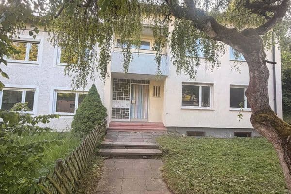 Predaj domu 210 m², pozemok 476 m², Stuttgart, Bádensko-Wurttembersko Predaj domu 210 m², pozemok 476 m², Stuttgart, Bádensko-Wurttembersko