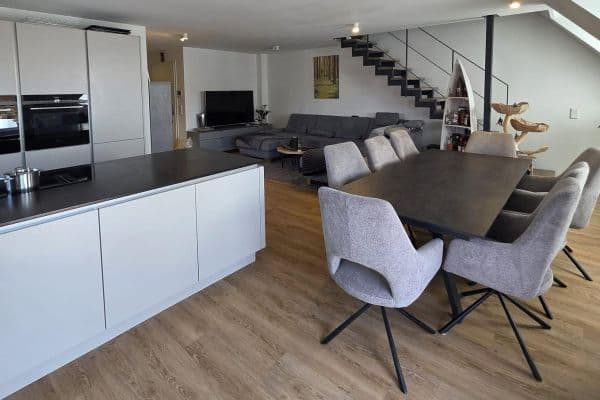 Prenájom bytu 4-izbový 110 m², Krähenstraße 7, Fellbach Prenájom bytu 4-izbový 110 m², Krähenstraße 7, Fellbach