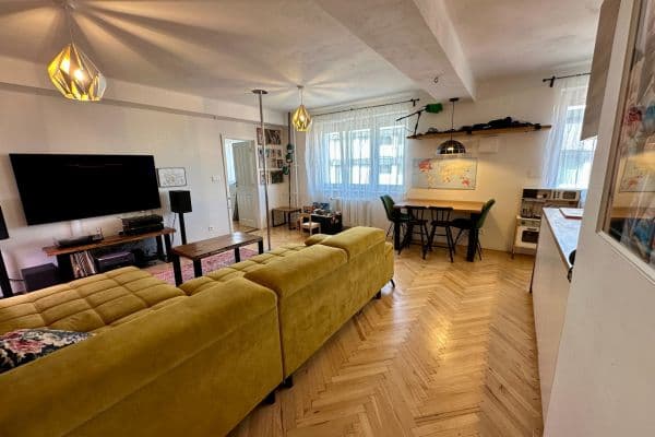 Prenájom bytu 3-izbový 94 m², Vrbenského, Praha Prenájom bytu 3-izbový 94 m², Vrbenského, Praha