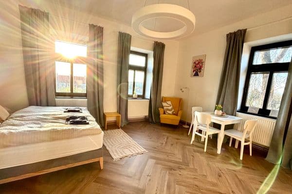 Prenájom bytu 1-izbový 49 m², Kremnická, Kutná Hora Prenájom bytu 1-izbový 49 m², Kremnická, Kutná Hora