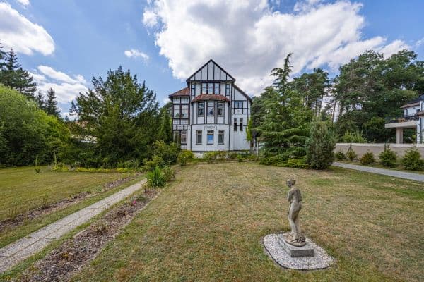 Prenájom bytu 3-izbový 116 m², Slavětínská, Praha Prenájom bytu 3-izbový 116 m², Slavětínská, Praha