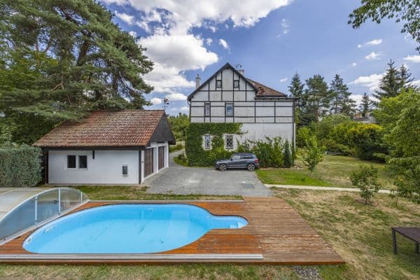 Prenájom bytu 3-izbový 116 m², Slavětínská, Praha Prenájom bytu 3-izbový 116 m², Slavětínská, Praha