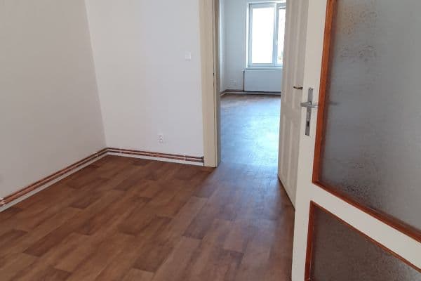 Prenájom bytu 2-izbový 70 m², Vrchlického, Plzeň Prenájom bytu 2-izbový 70 m², Vrchlického, Plzeň
