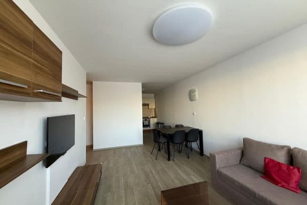Prenájom bytu 3-izbový 70 m², Pod Jarovem, Praha Prenájom bytu 3-izbový 70 m², Pod Jarovem, Praha