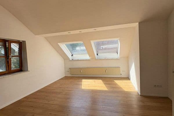 Prenájom bytu 4-izbový 88 m², Landshut Prenájom bytu 4-izbový 88 m², Landshut