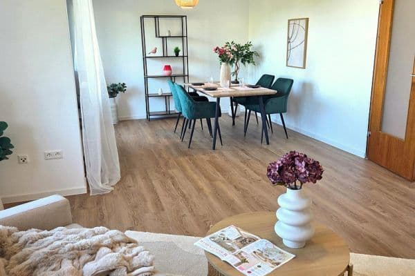 Predaj bytu 4-izbový 108 m², Remshalden Predaj bytu 4-izbový 108 m², Remshalden
