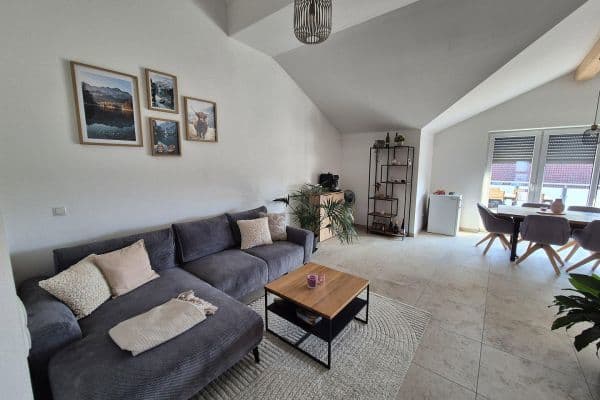 Prenájom bytu 3-izbový 89 m², Obere Etzstraße 22, Essenbach Prenájom bytu 3-izbový 89 m², Obere Etzstraße 22, Essenbach