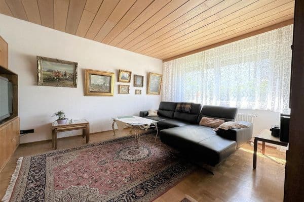 Predaj bytu 3-izbový 80 m², Kaisersbacher Str. 15, Fellbach Predaj bytu 3-izbový 80 m², Kaisersbacher Str. 15, Fellbach