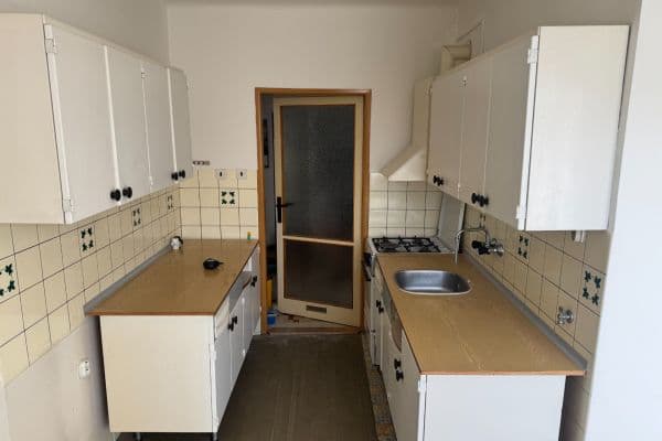 Prenájom bytu 3-izbový 72 m², Brožíkova, Plzeň Prenájom bytu 3-izbový 72 m², Brožíkova, Plzeň