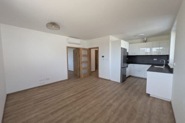 Prenájom bytu 2-izbový 47 m², Zahradní, Bzenec Prenájom bytu 2-izbový 47 m², Zahradní, Bzenec