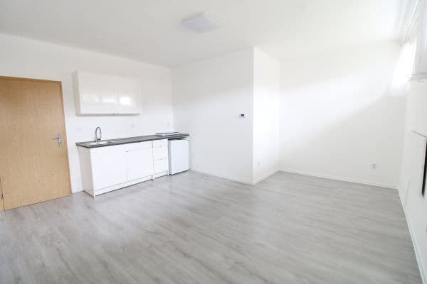 Prenájom bytu 1-izbový 31 m², Obecní, Chyňava Prenájom bytu 1-izbový 31 m², Obecní, Chyňava