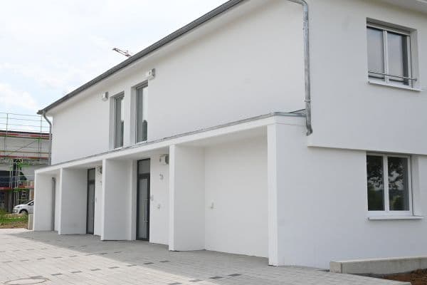 Prenájom bytu 3-izbový 127 m², Thomas-Schreiber-Weg 5 Wohnung oben, Bad Mergentheim Prenájom bytu 3-izbový 127 m², Thomas-Schreiber-Weg 5 Wohnung oben, Bad Mergentheim