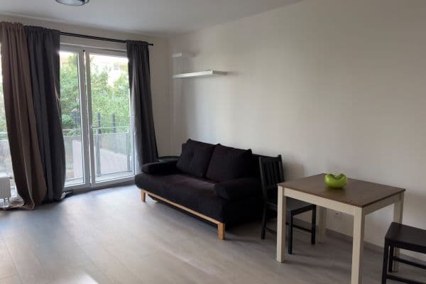 Prenájom bytu 1-izbový 33 m², Gerstelova, Praha Prenájom bytu 1-izbový 33 m², Gerstelova, Praha