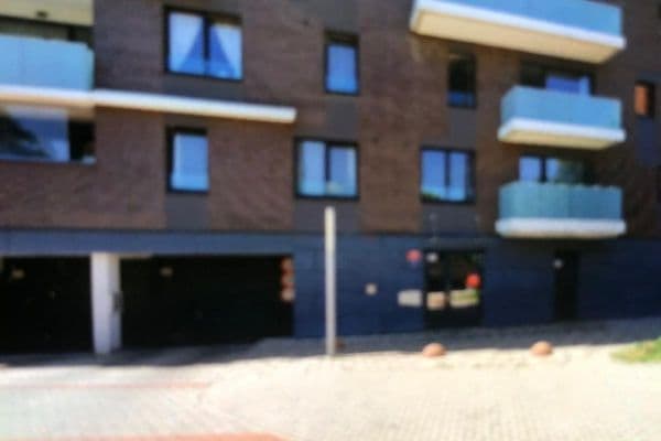 Prenájom garáže 15 m², Nekvasilova, Praha Prenájom garáže 15 m², Nekvasilova, Praha