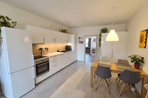 Predaj bytu 4-izbový 106 m², Škrábkových, Praha Predaj bytu 4-izbový 106 m², Škrábkových, Praha