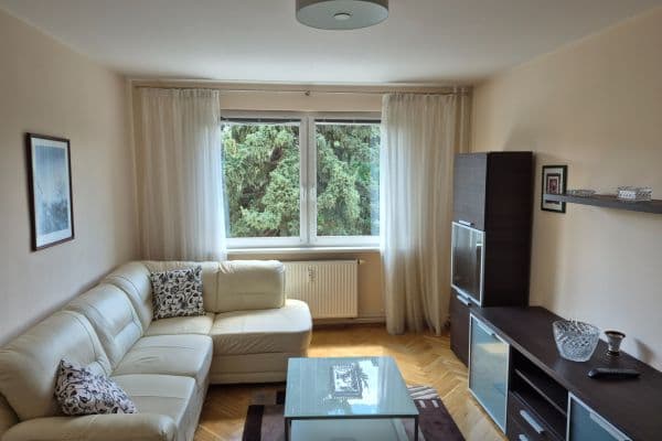 Prenájom bytu 2-izbový 54 m², Nosická, Praha Prenájom bytu 2-izbový 54 m², Nosická, Praha