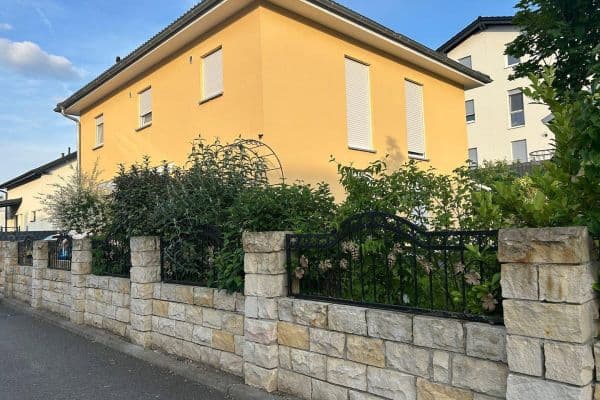 Predaj domu 150 m², pozemok 568 m², Bad Schwalbach Predaj domu 150 m², pozemok 568 m², Bad Schwalbach