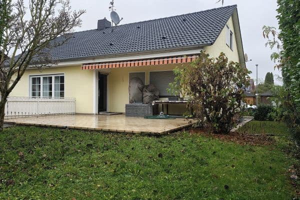 Predaj domu 167 m², pozemok 518 m², Trebur-Geinsheim Predaj domu 167 m², pozemok 518 m², Trebur-Geinsheim