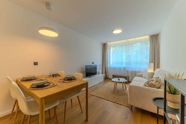 Predaj bytu 2-izbový 43 m², Borovanského, Praha Predaj bytu 2-izbový 43 m², Borovanského, Praha