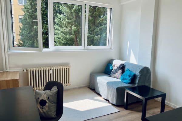 Prenájom bytu 1-izbový 20 m², Na Okruhu, Praha Prenájom bytu 1-izbový 20 m², Na Okruhu, Praha