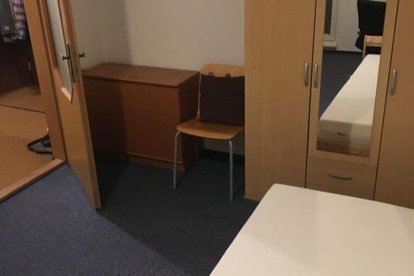 Prenájom bytu 3-izbový 65 m², Hrudičkova, Praha Prenájom bytu 3-izbový 65 m², Hrudičkova, Praha