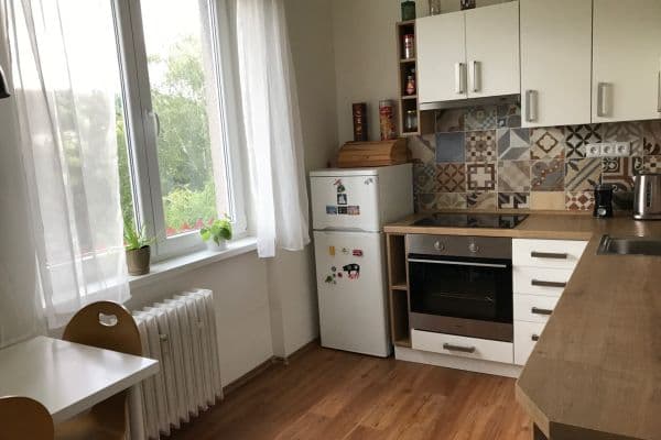 Prenájom bytu 2-izbový 54 m², Poděbradská, Praha Prenájom bytu 2-izbový 54 m², Poděbradská, Praha