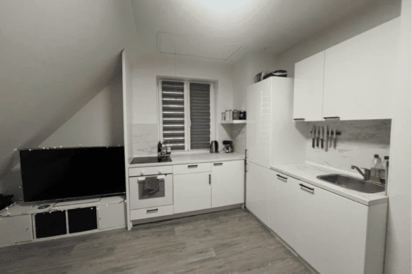 Prenájom bytu 4-izbový 100 m², Českobrodská, Český Brod Prenájom bytu 4-izbový 100 m², Českobrodská, Český Brod