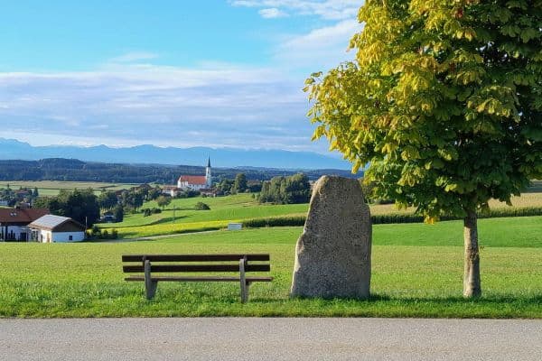 Prenájom bytu 4-izbový 110 m², Kirchdorf bei Haag in Oberbayern, Bavorsko Prenájom bytu 4-izbový 110 m², Kirchdorf bei Haag in Oberbayern, Bavorsko