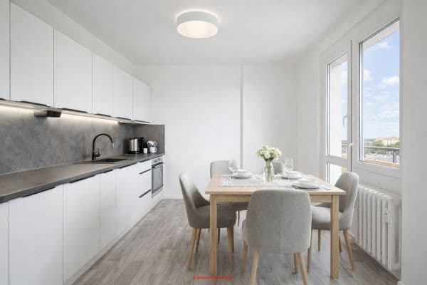 Prenájom bytu 3-izbový 63 m², Kosmonautů, Havířov-Podlesí Prenájom bytu 3-izbový 63 m², Kosmonautů, Havířov-Podlesí