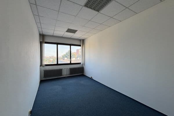 Prenájom kancelárie 20 m², Štúrova, Praha Prenájom kancelárie 20 m², Štúrova, Praha