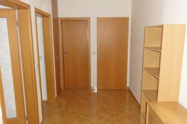 Prenájom bytu 2-izbový 54 m², Komořanská, Praha Prenájom bytu 2-izbový 54 m², Komořanská, Praha