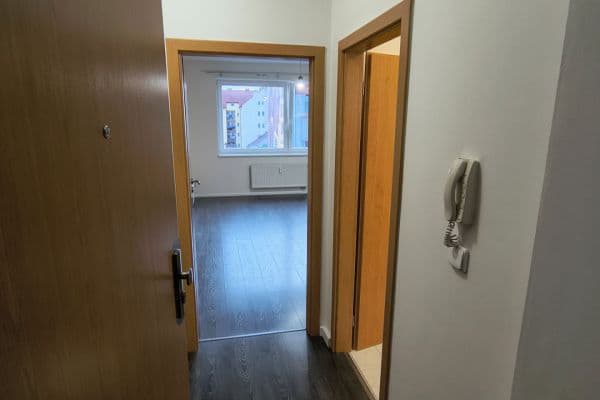 Predaj bytu 1-izbový 32 m², Pichlova, Pardubice Predaj bytu 1-izbový 32 m², Pichlova, Pardubice