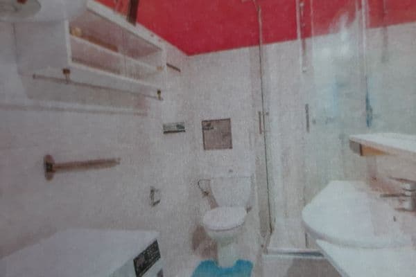 Prenájom bytu 2-izbový 36 m², U Kříže, Praha Prenájom bytu 2-izbový 36 m², U Kříže, Praha
