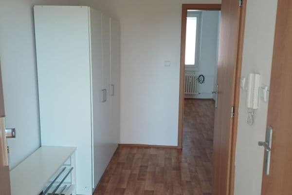 Prenájom bytu 2-izbový 42 m², Čimická, Praha Prenájom bytu 2-izbový 42 m², Čimická, Praha