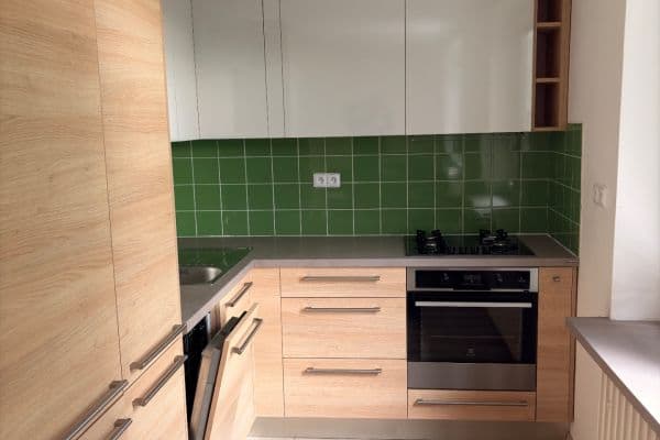 Prenájom bytu 3-izbový 65 m², Myslivečkova, Praha Prenájom bytu 3-izbový 65 m², Myslivečkova, Praha