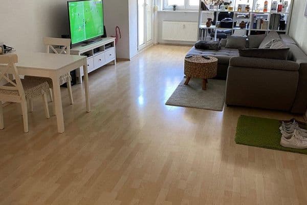 Prenájom bytu 2-izbový 60 m², Landau Prenájom bytu 2-izbový 60 m², Landau