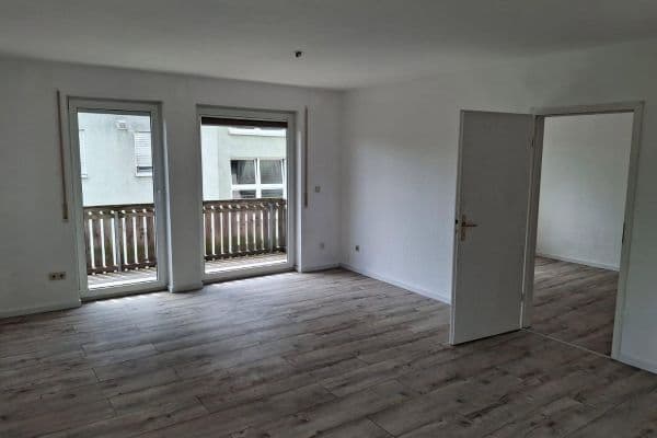 Prenájom bytu 2-izbový 67 m², Amselweg, Lichtenstein-OT Heinrichsort Prenájom bytu 2-izbový 67 m², Amselweg, Lichtenstein-OT Heinrichsort