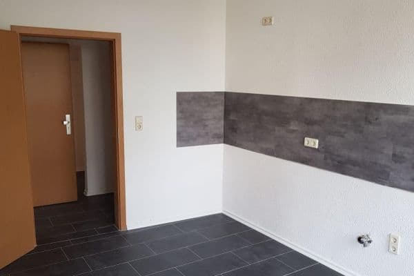 Prenájom bytu 5-izbový 115 m², Lichtentanner Str 14, Zwickau Prenájom bytu 5-izbový 115 m², Lichtentanner Str 14, Zwickau