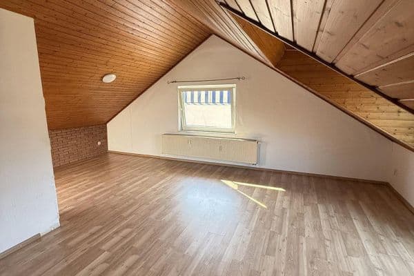 Prenájom bytu 3-izbový 80 m², Sudetenstr 8, Mutterstadt Prenájom bytu 3-izbový 80 m², Sudetenstr 8, Mutterstadt