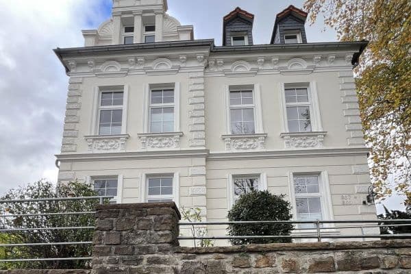 Prenájom bytu 3-izbový 150 m², Hattinger Str. 867, Bochum Prenájom bytu 3-izbový 150 m², Hattinger Str. 867, Bochum