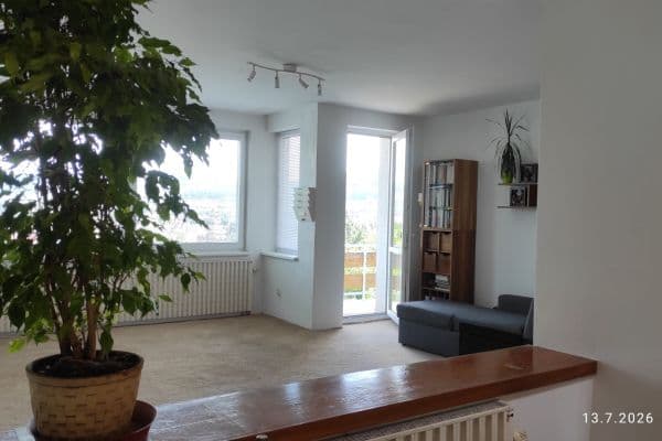 Prenájom bytu 3-izbový 100 m², Nivy II, Zlín, Zlínský kraj Prenájom bytu 3-izbový 100 m², Nivy II, Zlín, Zlínský kraj