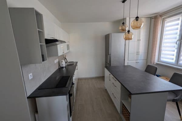 Prenájom bytu 2-izbový 56 m², Čechovská, Příbram Prenájom bytu 2-izbový 56 m², Čechovská, Příbram